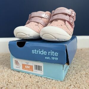 Toddler shoes for girls. NEW